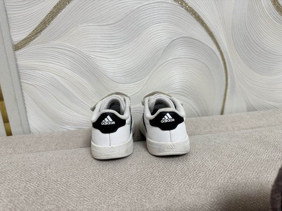 Детские кроссовки Adidas