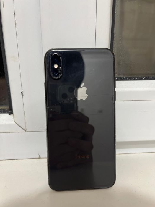 iPhone X в хорошем состоянии