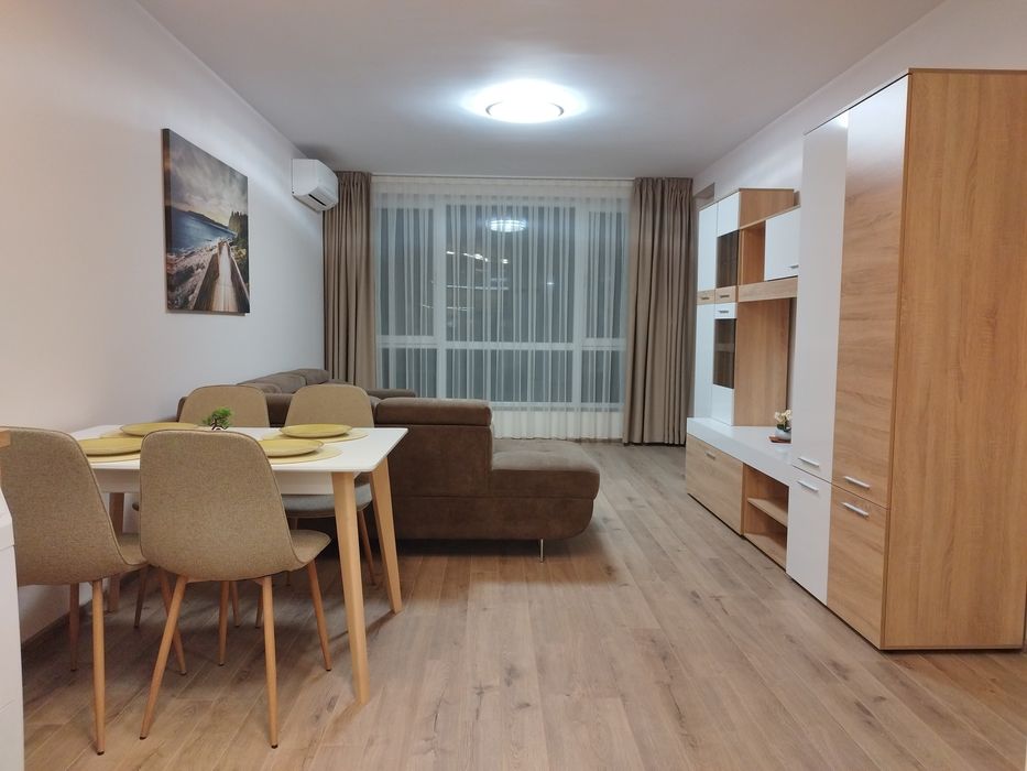 Дава се под наем Двустаен апартамент в Варна, Възраждане 1 - 75 кв.м за 612 € - Снимка #1