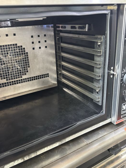 Професионална Конвекционна Фурна Falcon  6 GN 2,65kW