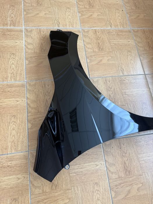 Крыло правое  byd chazor в заводском окрасе