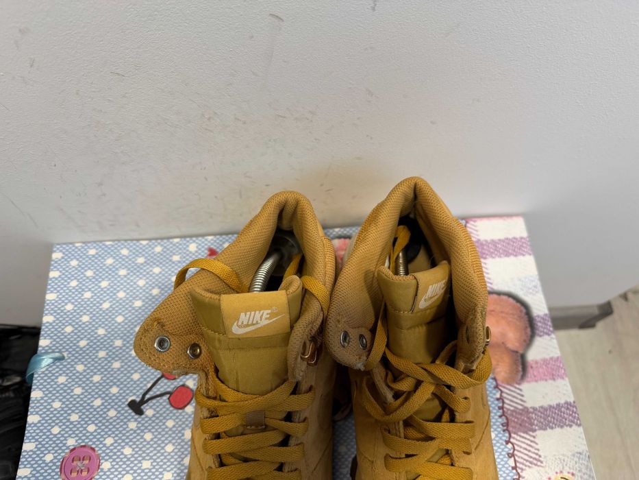 '''Nike Hoodland Suede''оригинални зимни обувки 44 номер