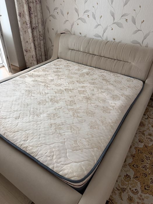 Продам кровать двуспальный