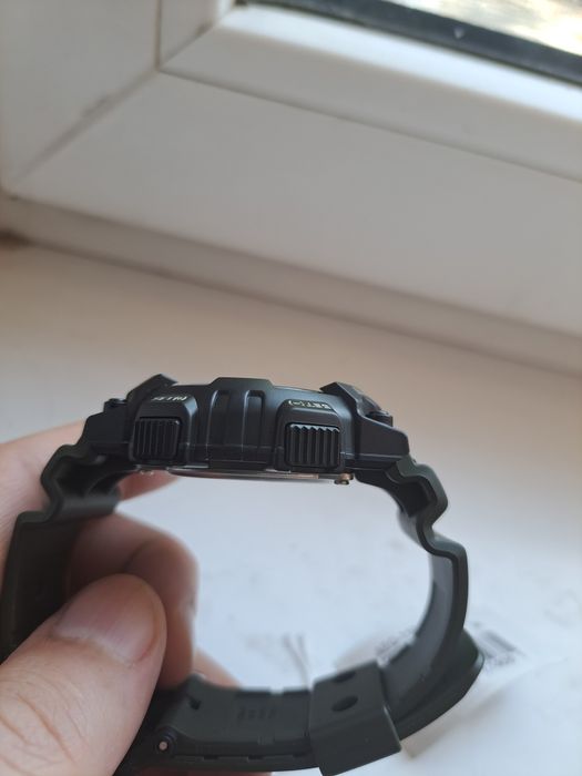 Часы мужские Casio( 10 лет срок бат)