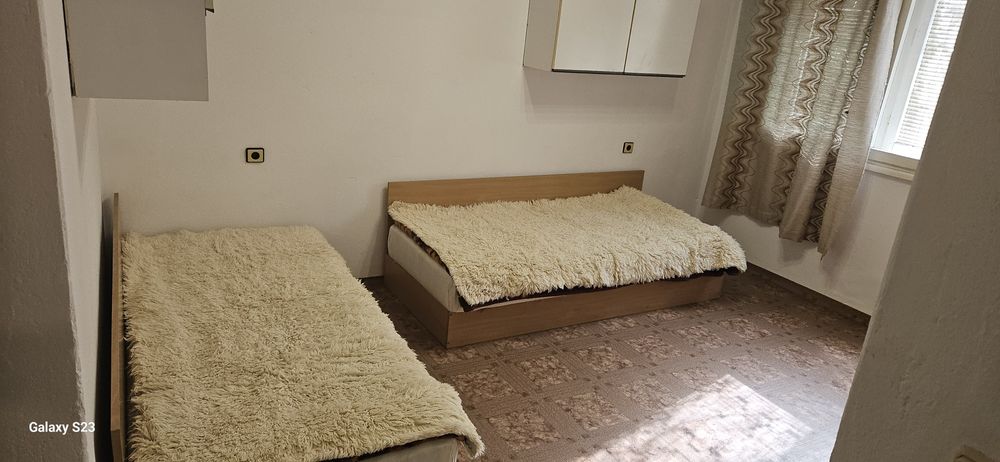 Тристаен апартамент + партерна боксониера