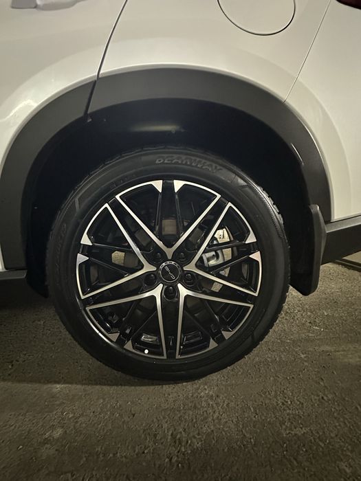 Резина  с диском отХан 25 года. Диски новые с резиной