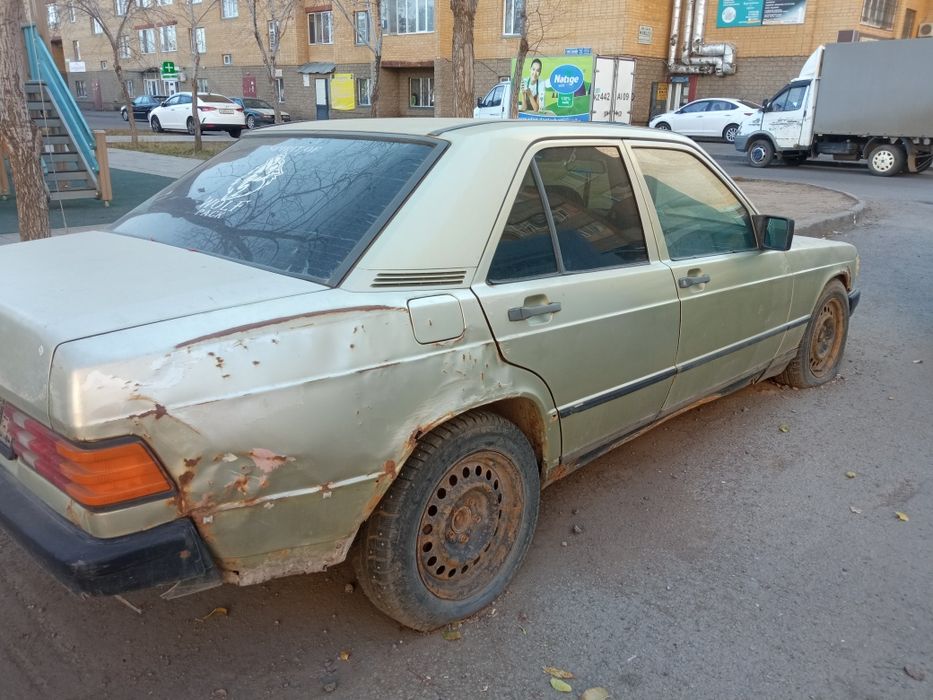 Продам Мерс 190 объем 1.8