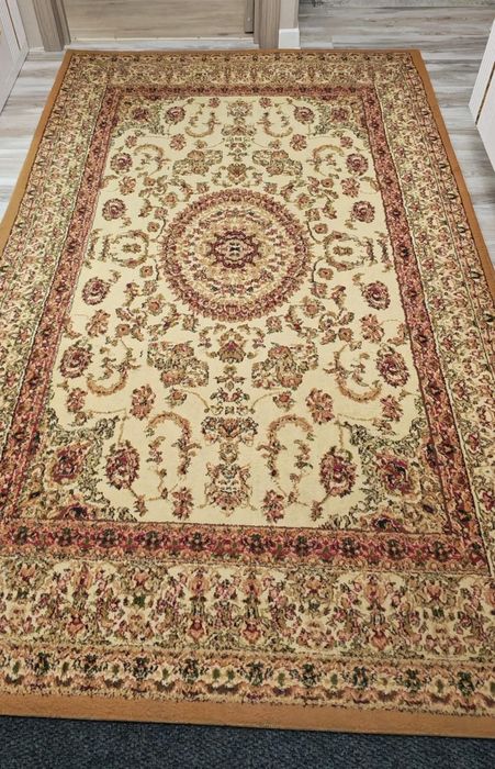 Продам ковер  б/у