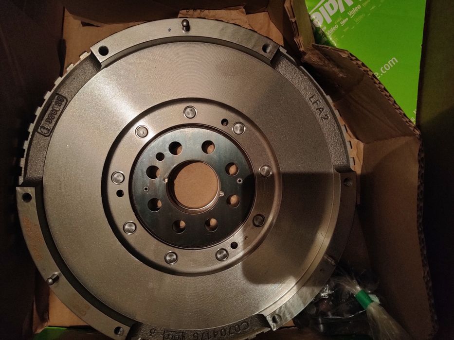 Ambreiaj cu volanta masa dubla Renault Trafic Opel Vivaro 1.6