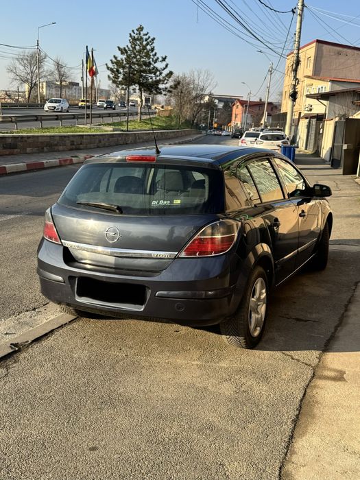 Opel Asta H  • 2009 •