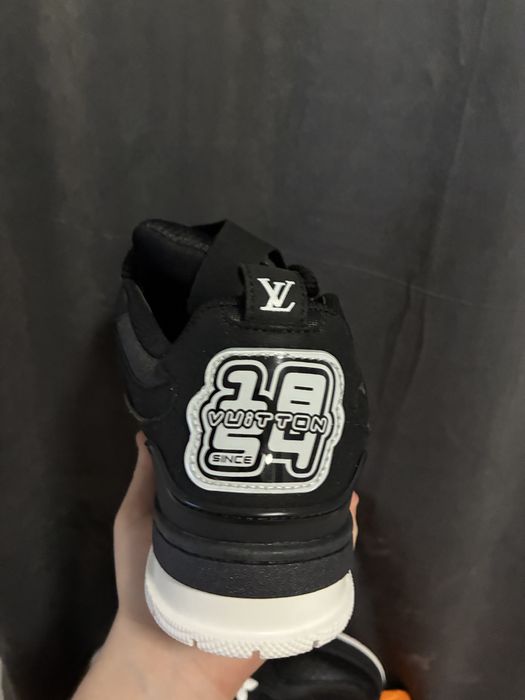 adidasi louis vuitton