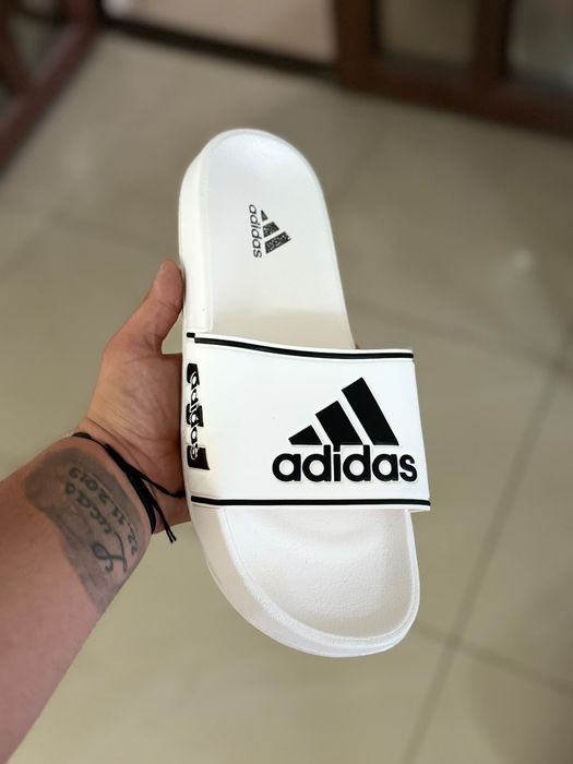 Slapi pentru barbati