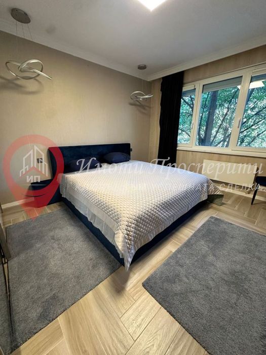 Дава се под наем Тристаен апартамент в София, Лозенец - 118 кв.м за 1100 € - Снимка #4