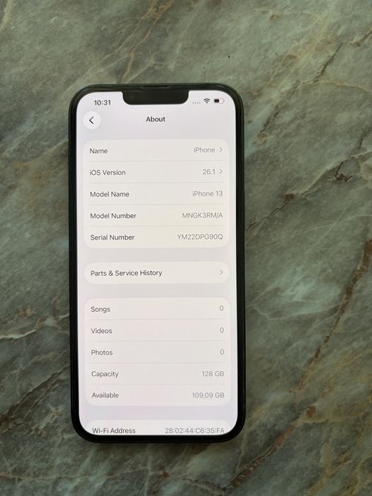 Vând iPhone 13 128gb