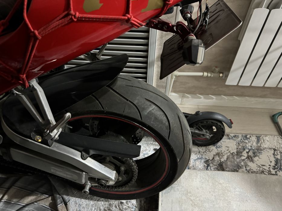 Мотоцикл Yamaha YZF-R1