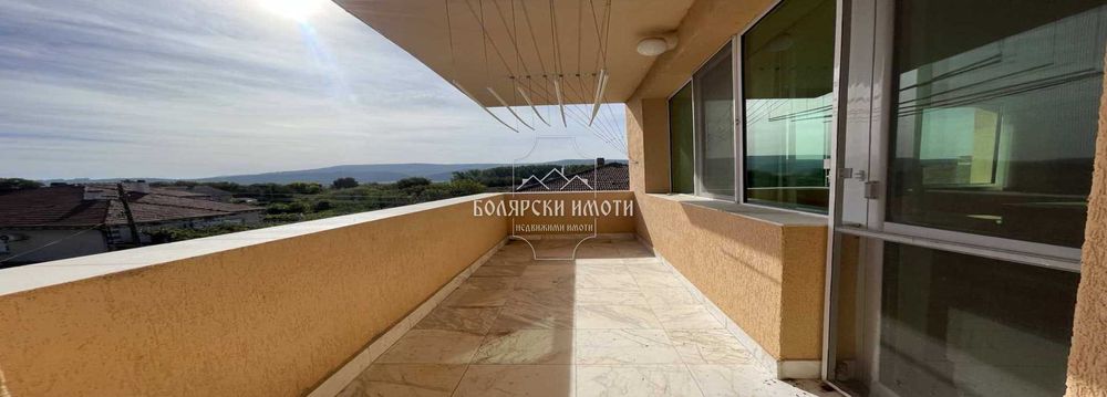 Етаж от къща в с. Първомайци