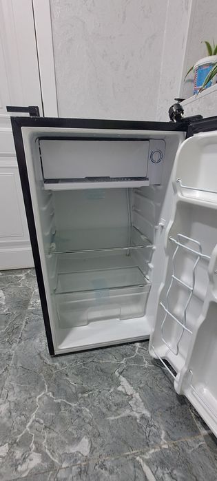 Loretto LRF‑G94BL sovutgichi (холодельник)