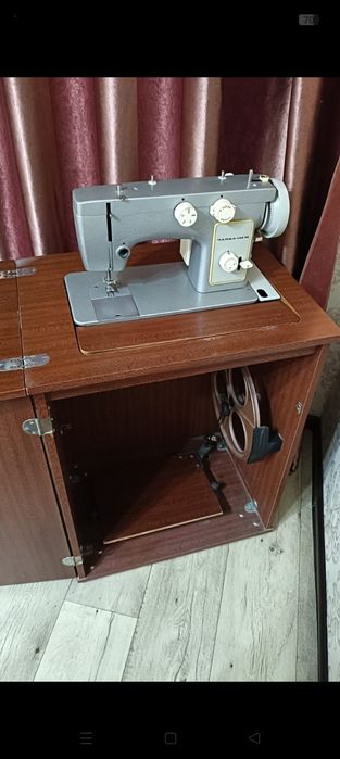Швейную машину продам