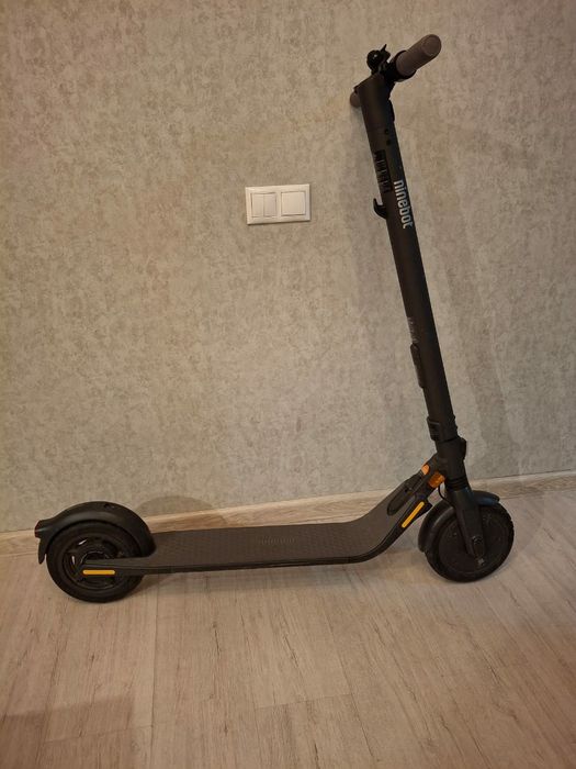 Электросамокат Ninebot KickScooter E25
