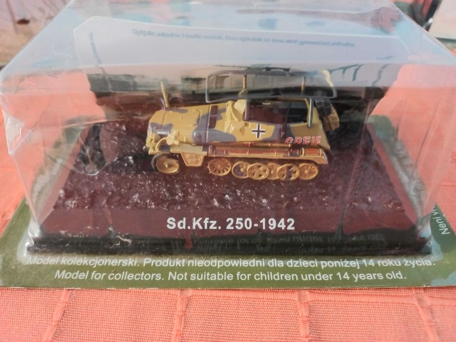 Modele miniatura 1:72- tematica "Vehicule Militare"