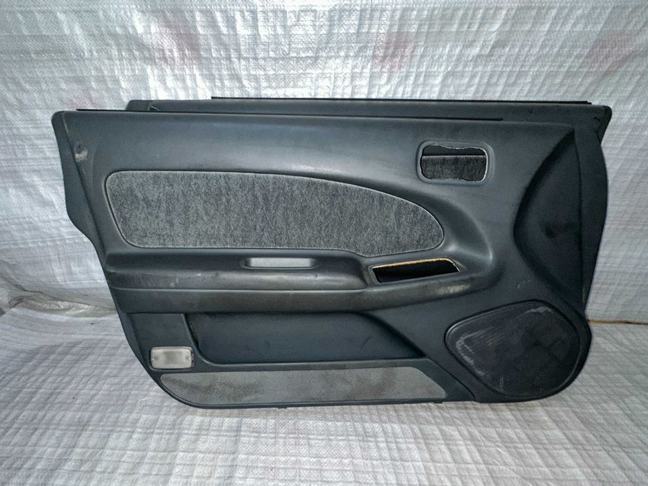 Обшивки передних дверей Nissan Cefiro Maxima A32, оригинал из Японии