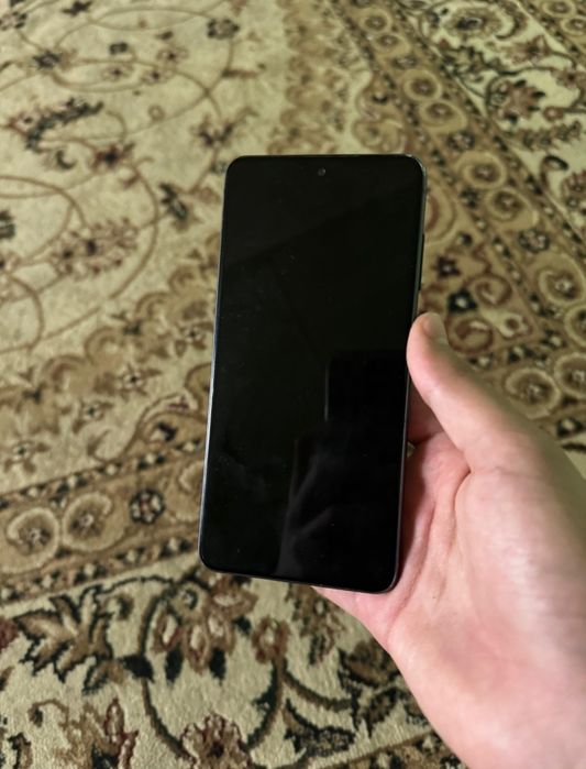 Galaxy S21 FE продоется