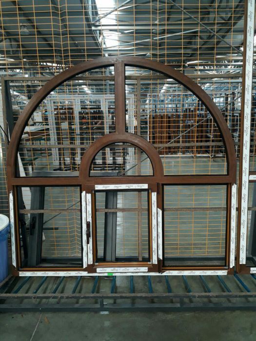 Производство пластиковых и алюминевых окон, качество на долгих лет.