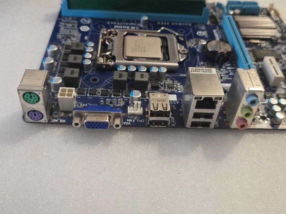 Kit Gigabyte GA-H61M-DS2, LGA1155 + Intel I3-3240 3.40GHz + 4GB DDR3 Kingston 1333MHz