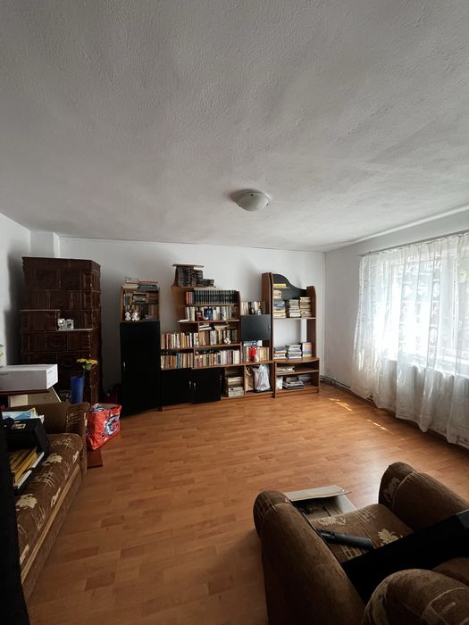 Casă de vânzare în Priseaca cu grădină