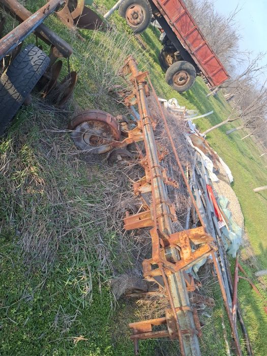 Prasitoare porumb si floarea soarelui cu 7 sau 9 randuri