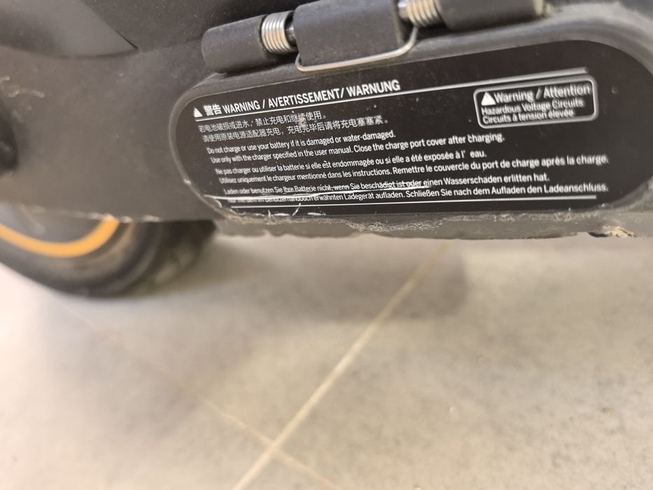 Продам KickScooter MAX G30