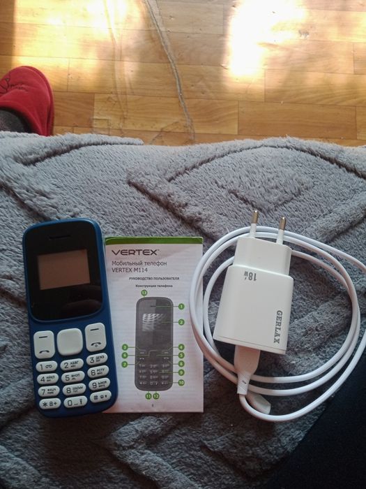 Продам телефон новый