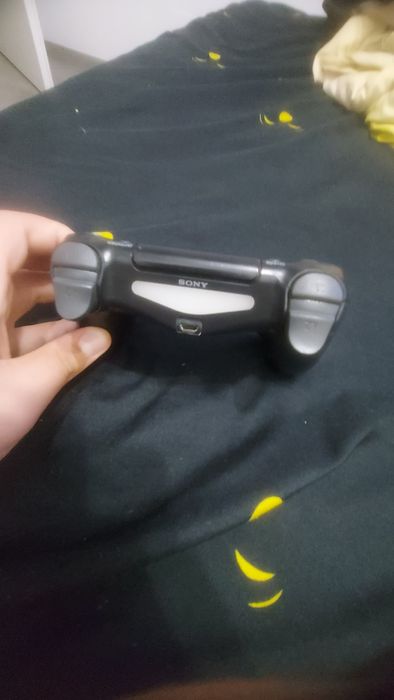 Controller ps 4 vând urgent