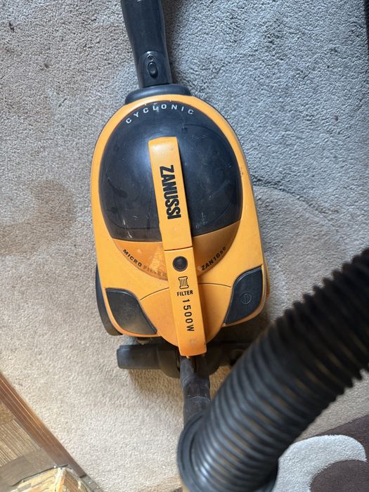 Продам пылисосы «ZANUSSI”,  «PHILIPS»