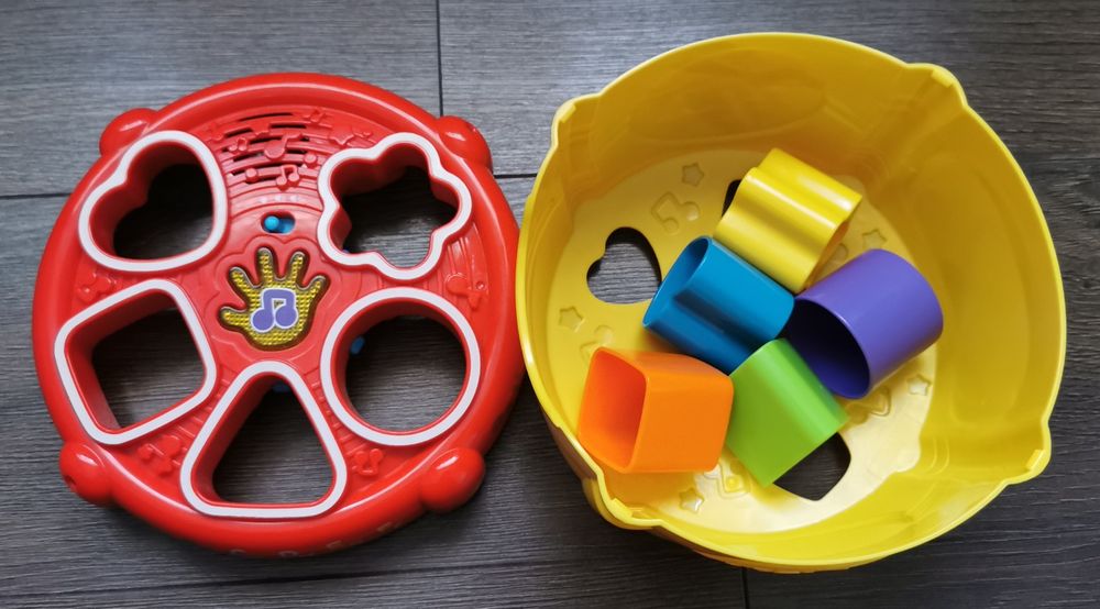 Toba Vtech muzicala în Lb. Engleza