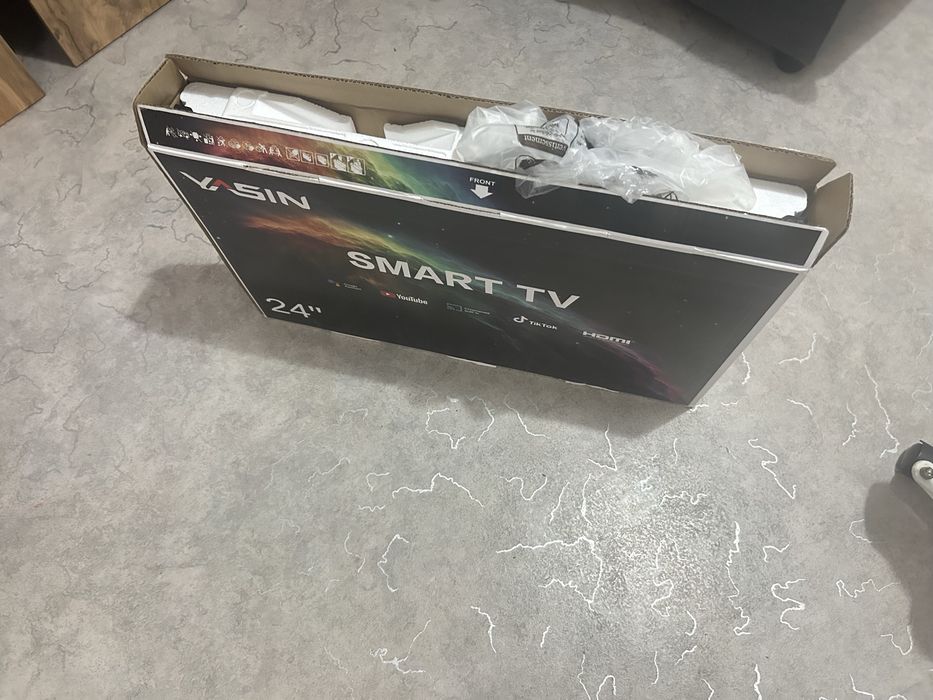 Smart TV /yasin телевизор 61см