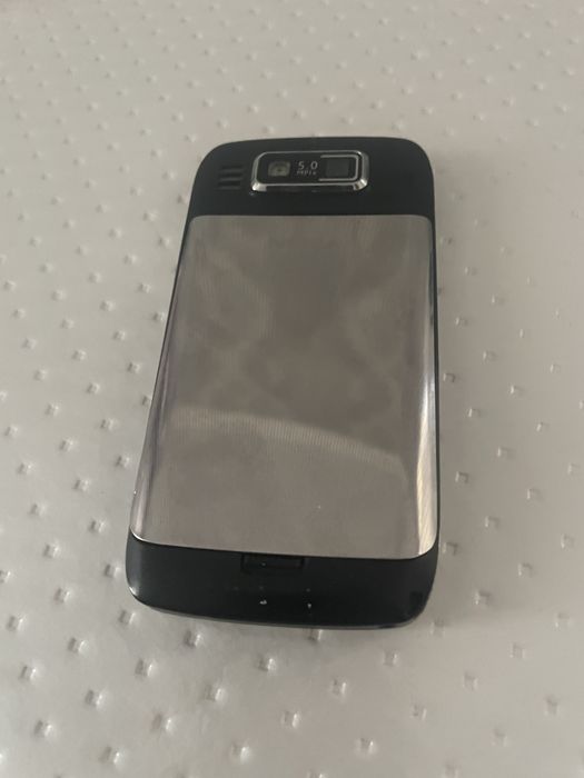 Мобильный телефон Nokia