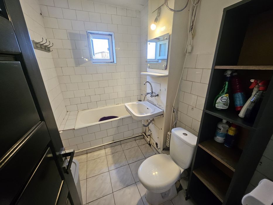 Apartament 3 camere zona 1 Mai - Pelendava de inchiriat