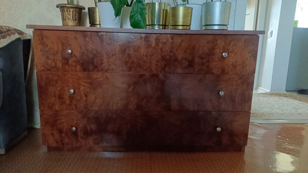 Продам спальный гарнитур СРОЧНО