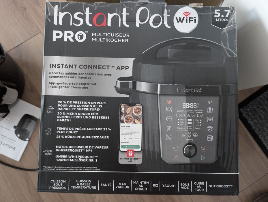 Multicooker cu gatire sub presiune Instant Pot Pro Wi-FI cu aplicatie Instant Connect™ 112-0300-01-EU, 5.7L, 10 functii de gatire