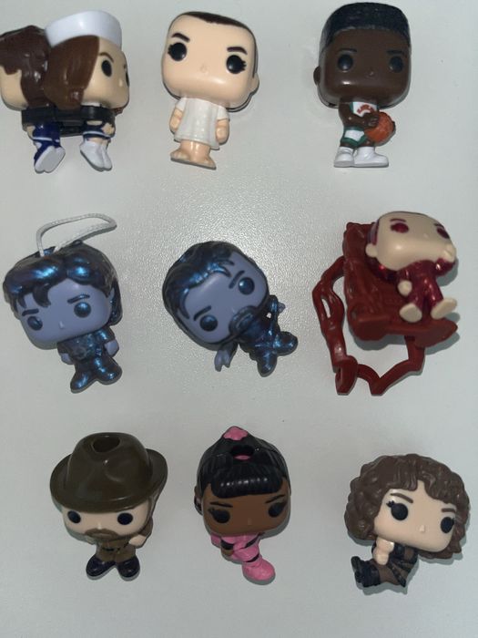 Фигурки от киндер Joy с stanger things