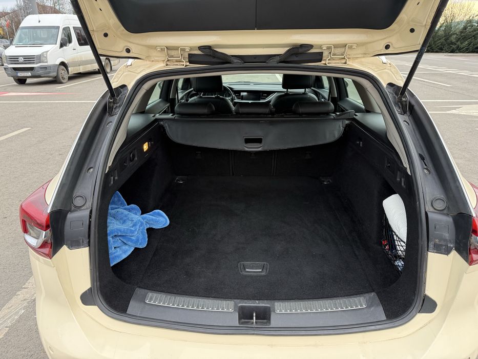 Opel insignia sports tourer B