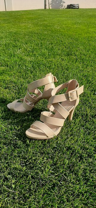 Sandale cu toc/37