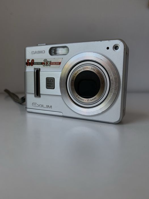 Camera foto digitala  CASIO EX-Z57 Silver, 5.0 MP,  3x Optical Zoom, Digital Point and Shot camera
