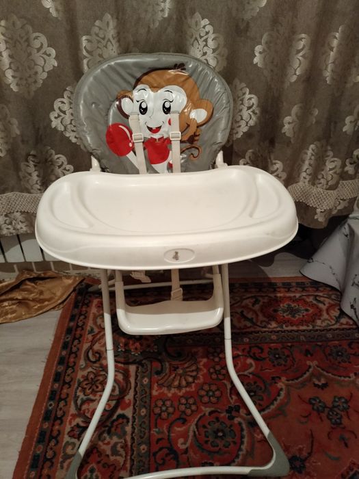 Продам стулью для кормления