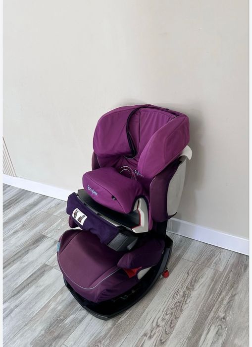 Детское кресло Cybex.