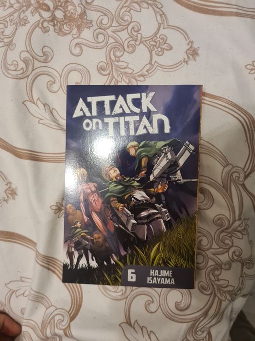 Attack on Titan volumele 1-3