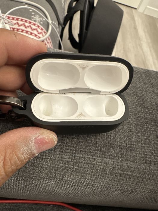 Футляр от наушников