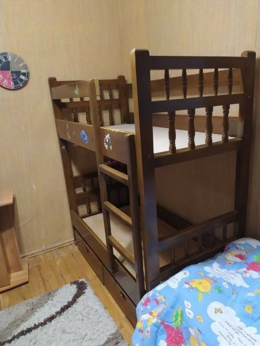 Детская двухъярусная кровать