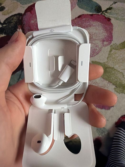 Casti cu microfon Apple EarPods (Lightning Connector)